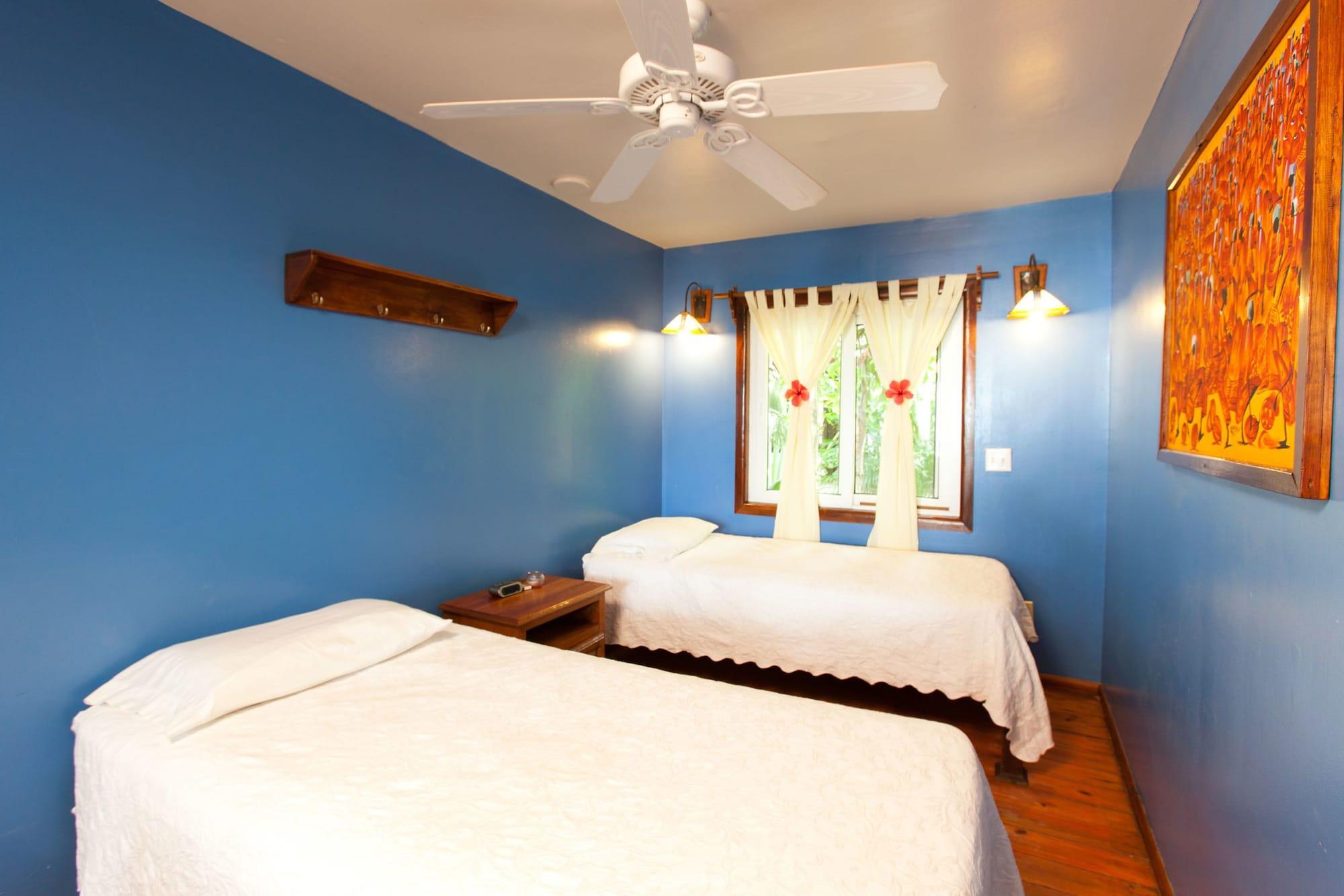 Bananarama Dive & Beach Resort West Bay Exterior foto
