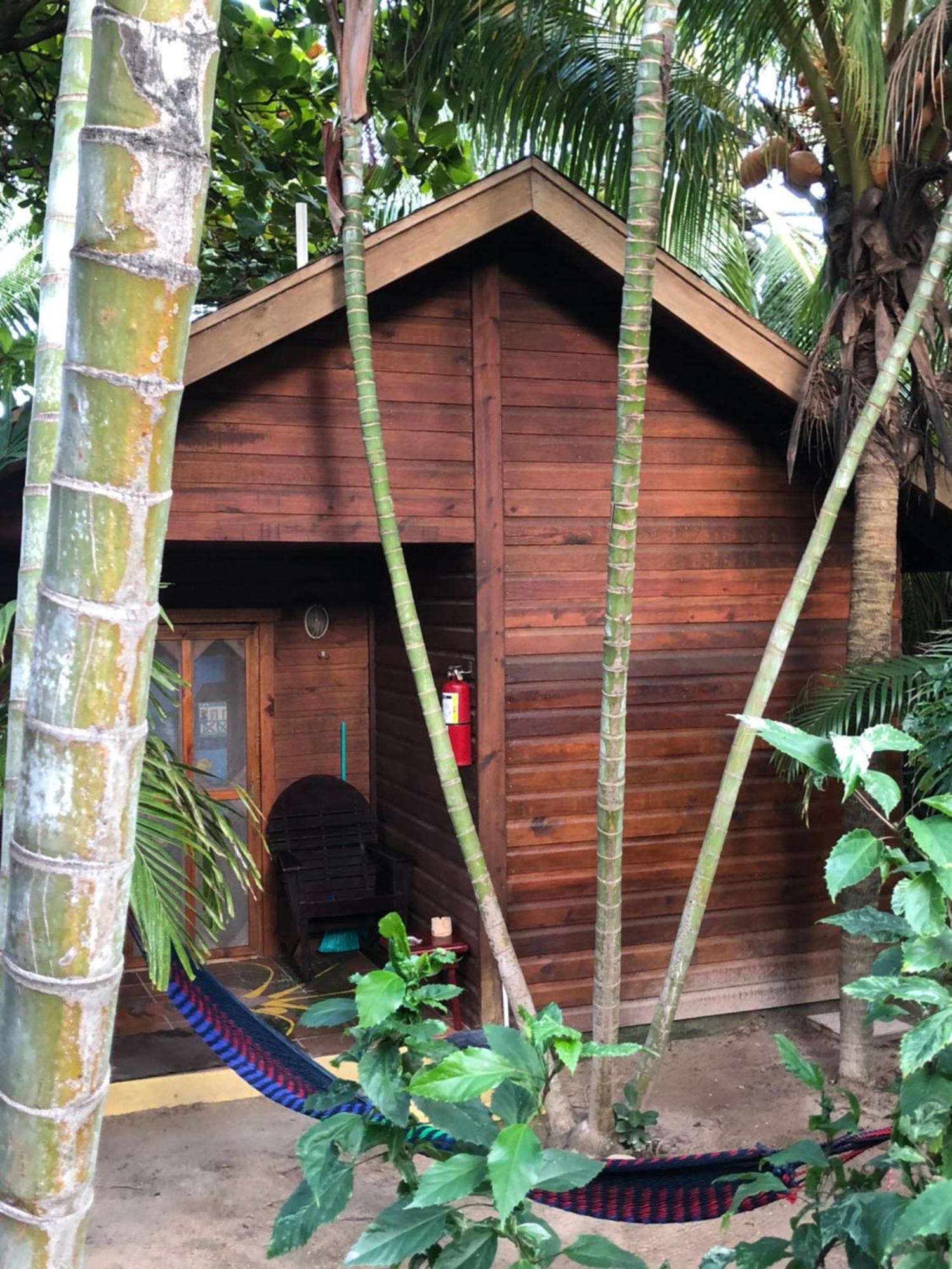 Bananarama Dive & Beach Resort West Bay Exterior foto