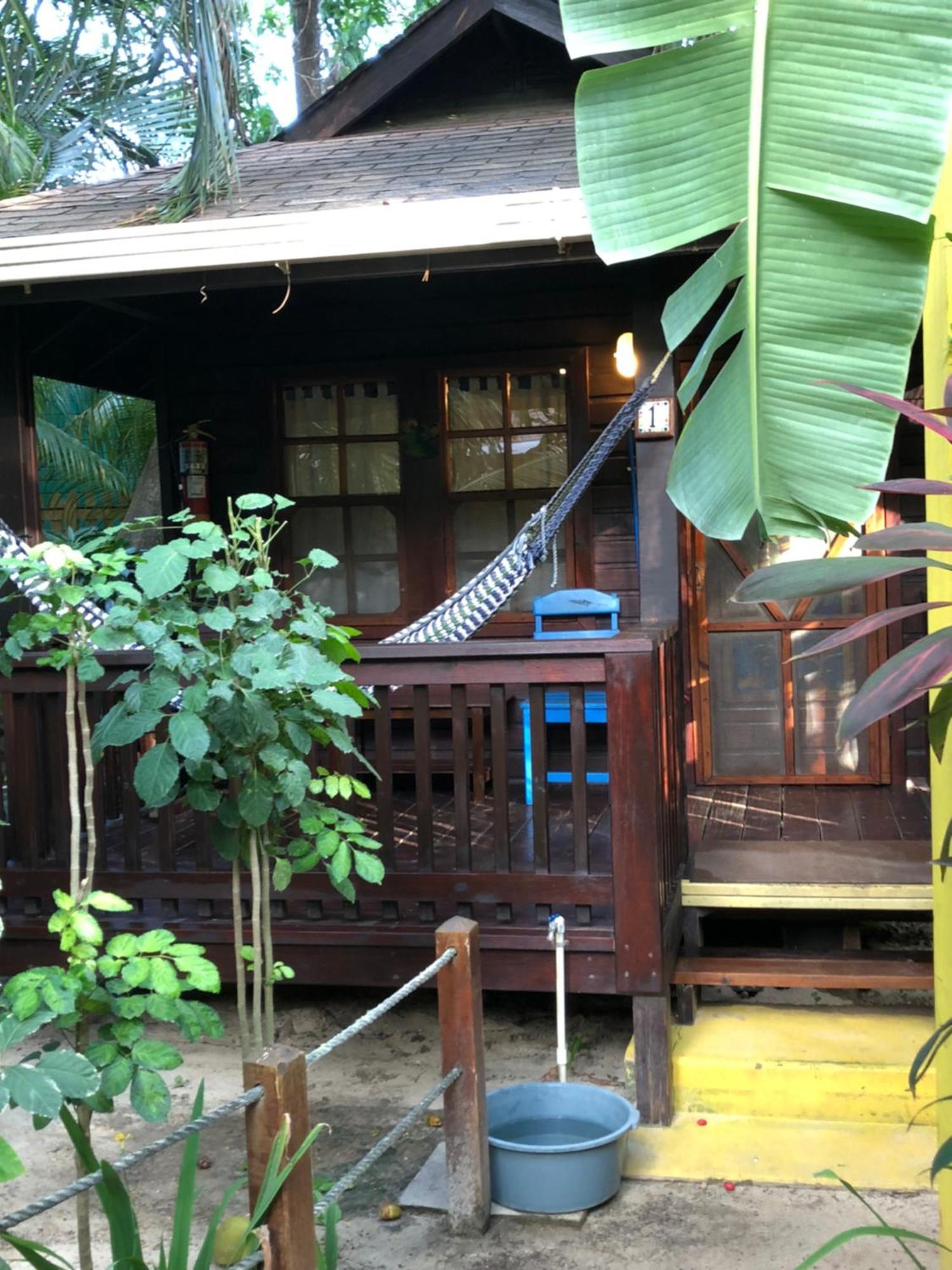 Bananarama Dive & Beach Resort West Bay Exterior foto
