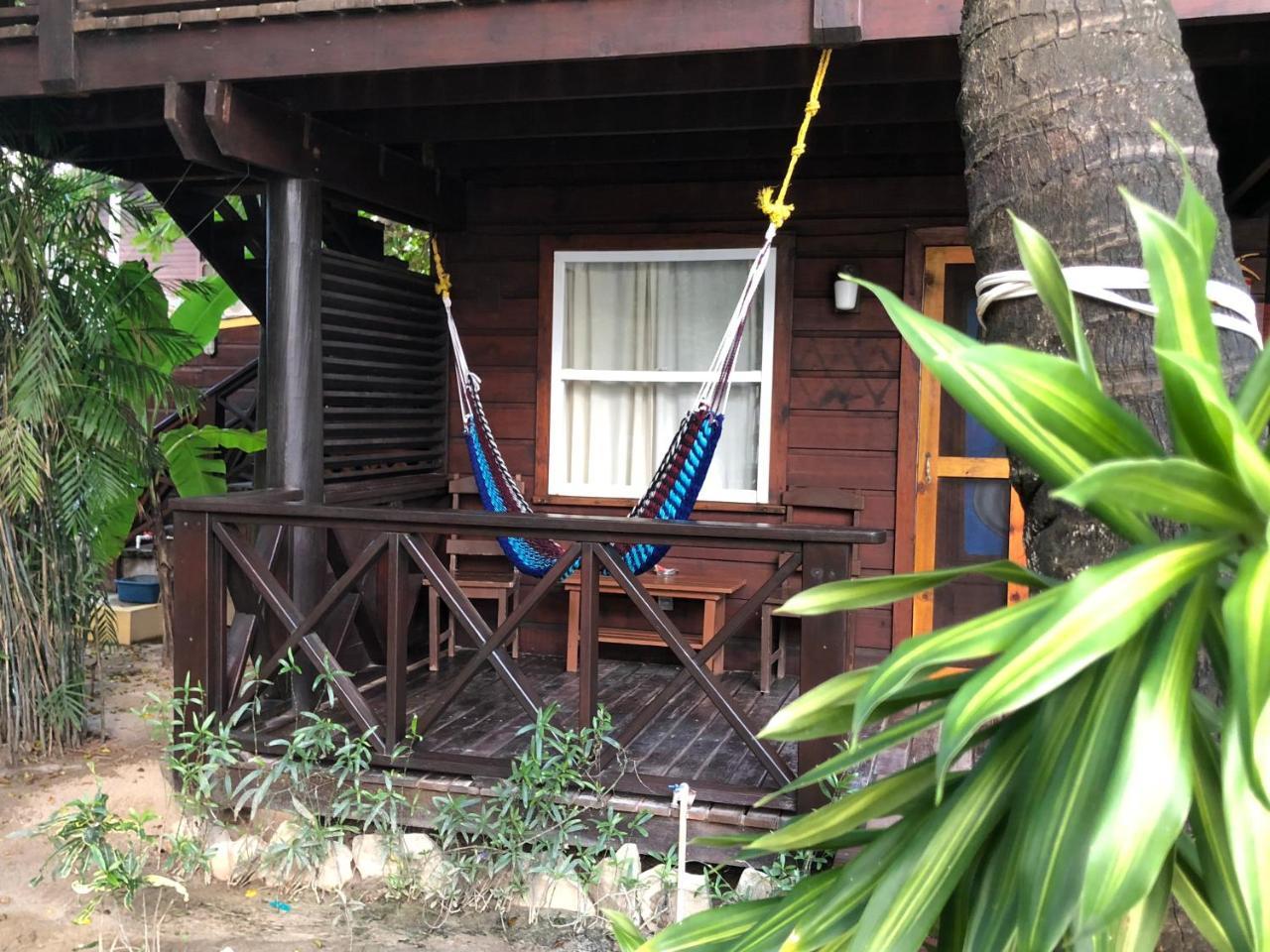 Bananarama Dive & Beach Resort West Bay Exterior foto