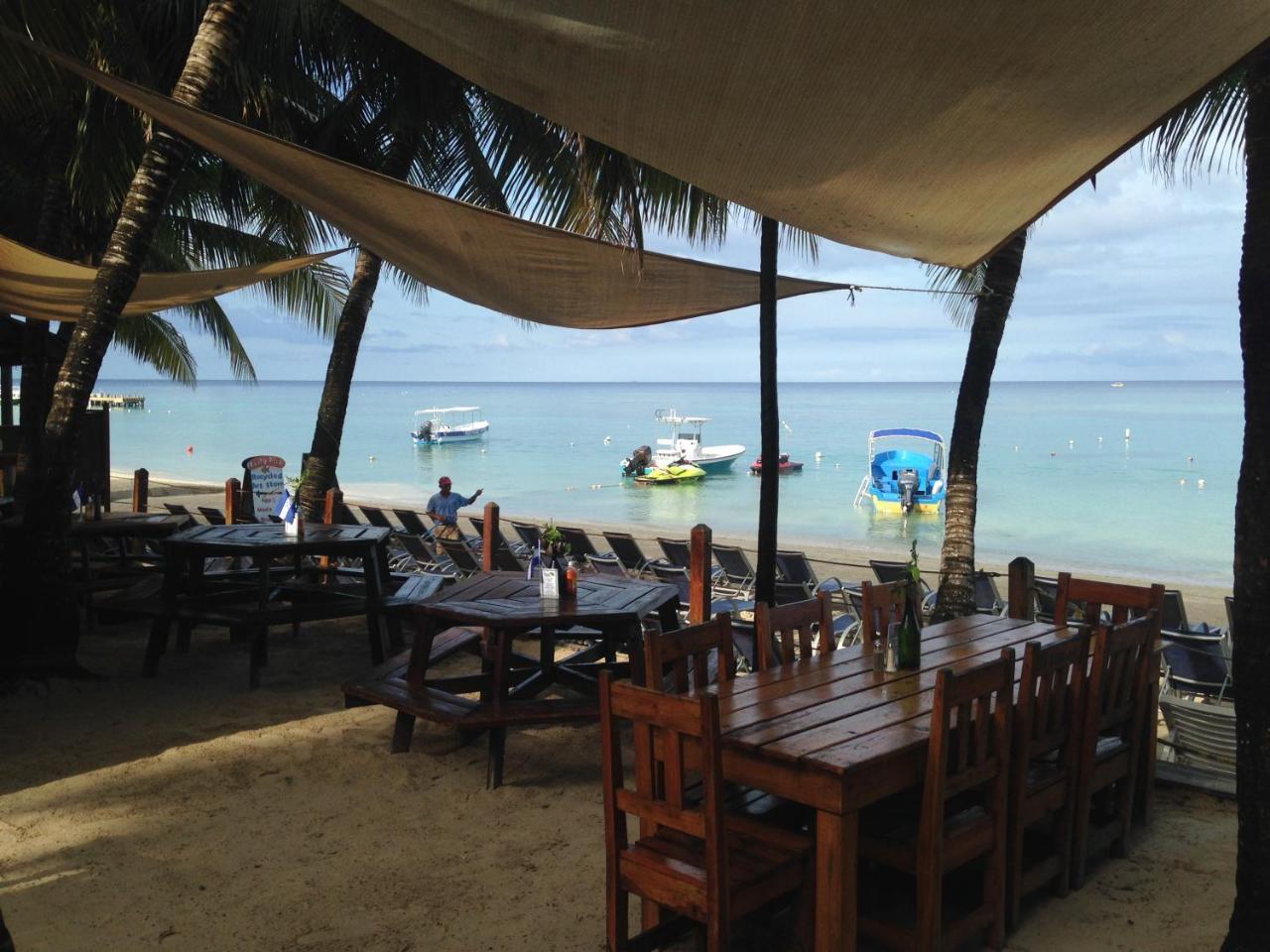Bananarama Dive & Beach Resort West Bay Exterior foto