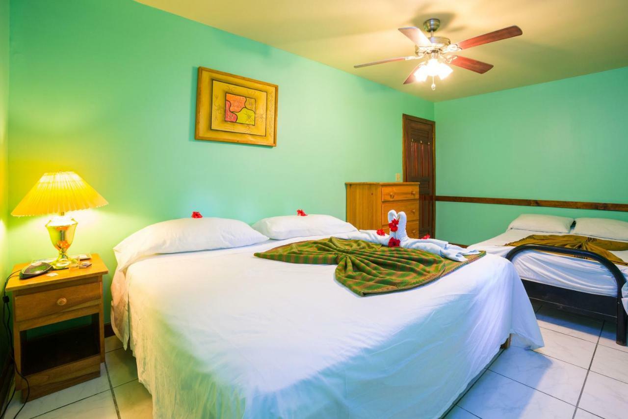 Bananarama Dive & Beach Resort West Bay Exterior foto